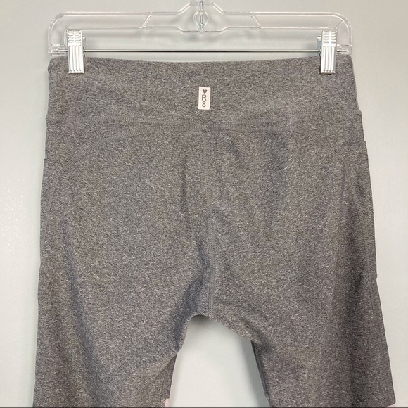 𝅺heart R8 Activewear Cropped Mesh Panel Leggings - Picture 8 of 14